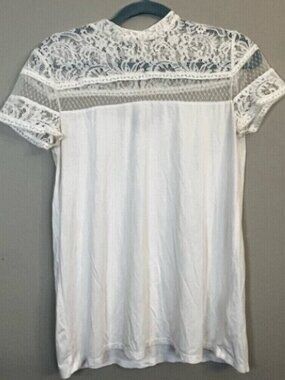 Express Ivory Lace Short Sleeve Mock Neck Top Size Small